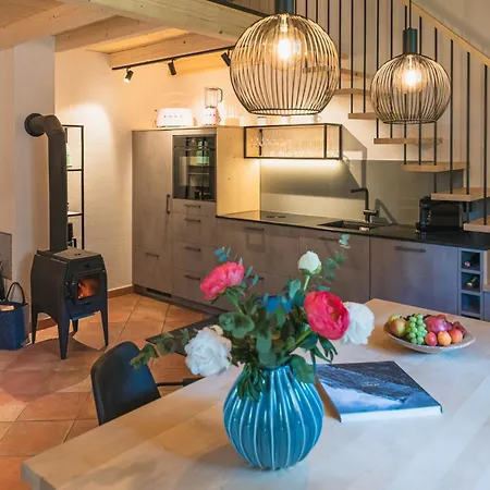 別荘 Dorfchalets - Alma Inkl Tauern Therme Eintritt & Sommerkarte カプルーン